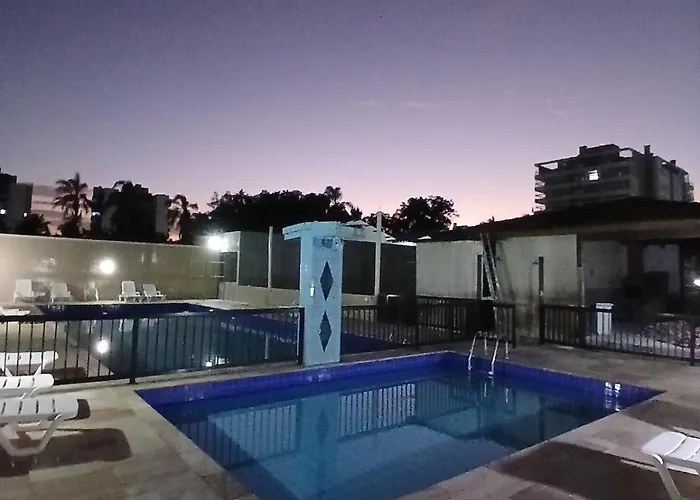 Lindo apartamento em frente à praia com piscina Bertioga